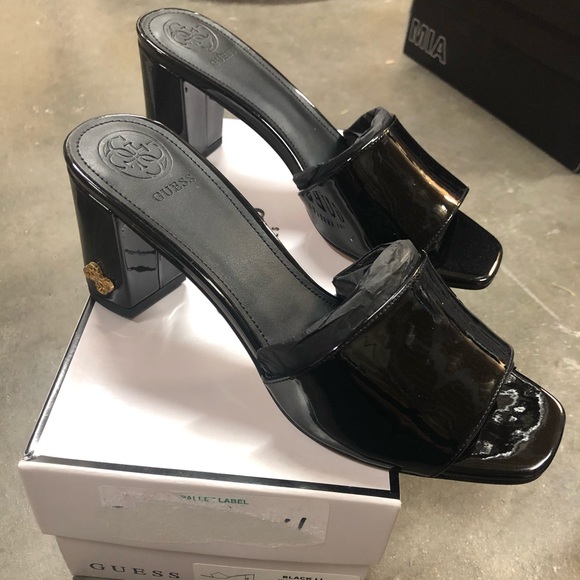 guess pump shoes